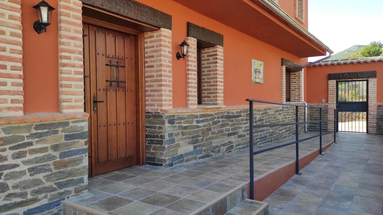 Casa Rural La Colmena Del Geoparque Navatrasierra Ngoại thất bức ảnh