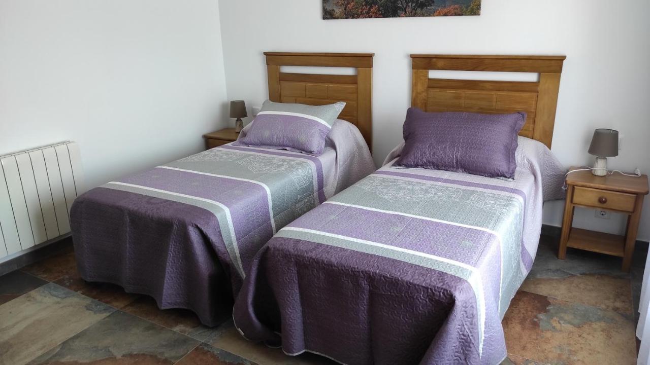 Casa Rural La Colmena Del Geoparque Navatrasierra Ngoại thất bức ảnh